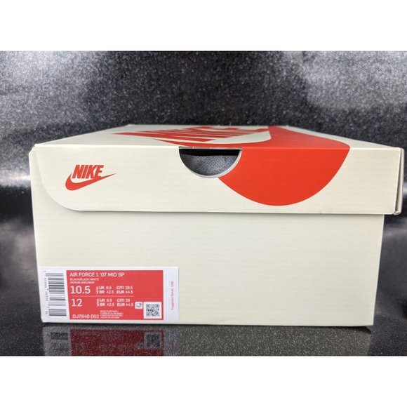 Athletic_Shoes